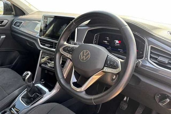 Used Volkswagen T-Roc 2022 for sale - 76211467: Photo 6