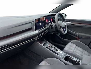 Used Volkswagen Golf 2022 for sale - 76101507: Photo 2