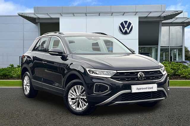 Used Volkswagen T-Roc 2023 for sale - 76040458: Photo 1