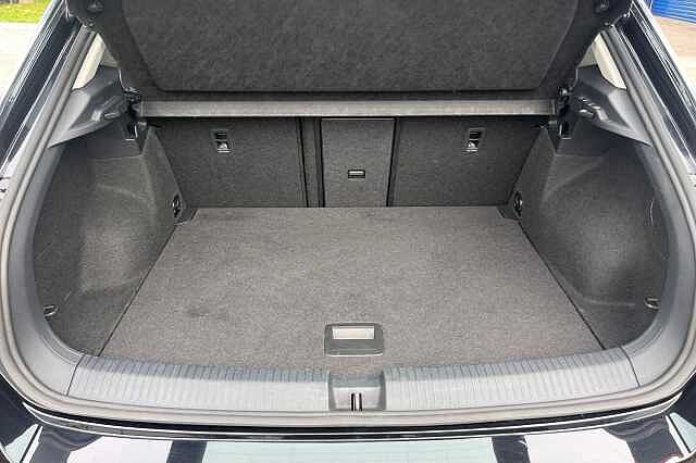 Used Volkswagen T-Roc 2023 for sale - 76040458: Photo 11