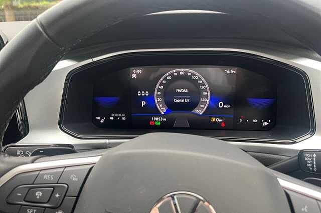 Used Volkswagen T-Roc 2023 for sale - 76040458: Photo 18