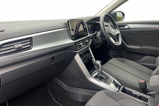 Used Volkswagen T-Roc 2023 for sale - 76040458: Photo 2