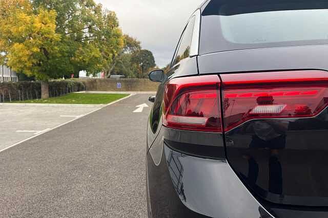 Used Volkswagen T-Roc 2023 for sale - 76040458: Photo 22