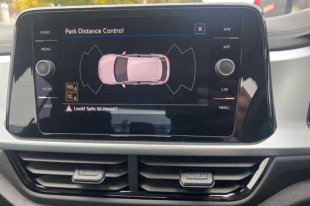 Used Volkswagen T-Roc 2023 for sale - 76040458: Photo 32