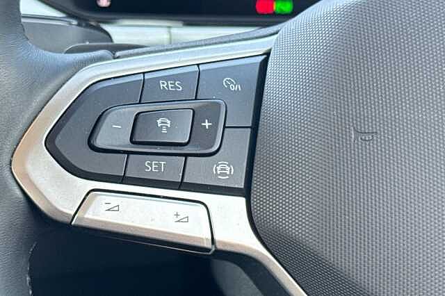 Used Volkswagen T-Roc 2024 for sale - 76157397: Photo 15