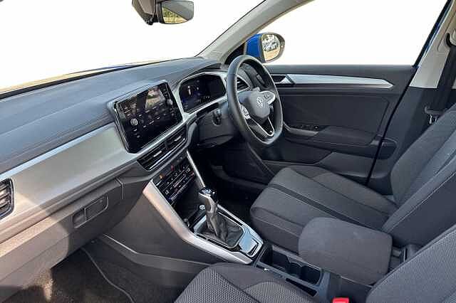 Used Volkswagen T-Roc 2024 for sale - 76157397: Photo 2