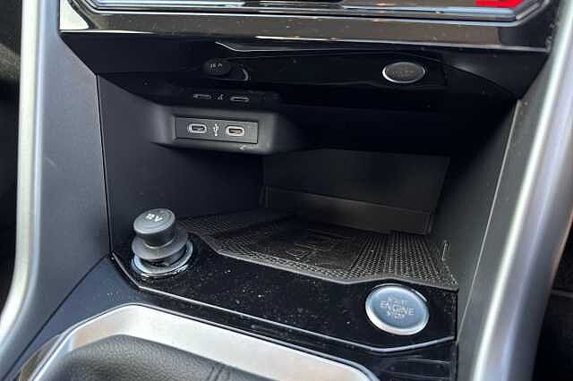 Used Volkswagen T-Roc 2024 for sale - 76157397: Photo 28