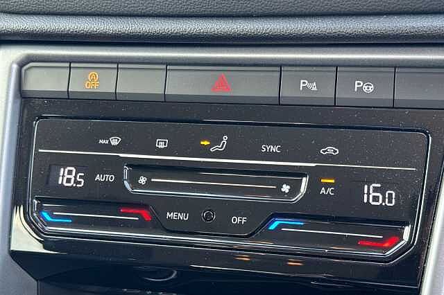 Used Volkswagen T-Roc 2024 for sale - 76157397: Photo 29