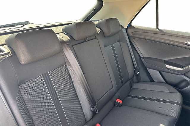Used Volkswagen T-Roc 2024 for sale - 76157397: Photo 8