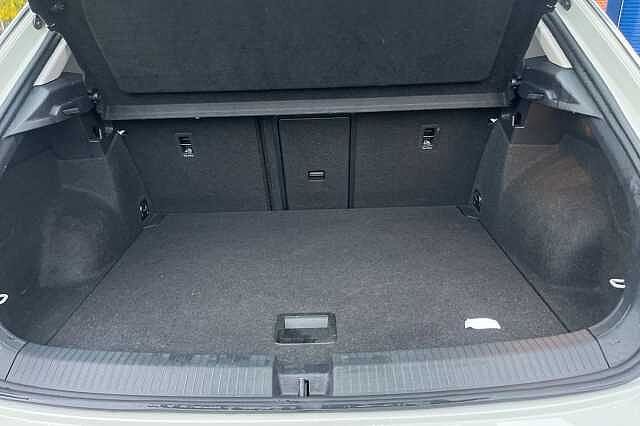 Used Volkswagen T-Roc 2022 for sale - 77409299: Photo 11