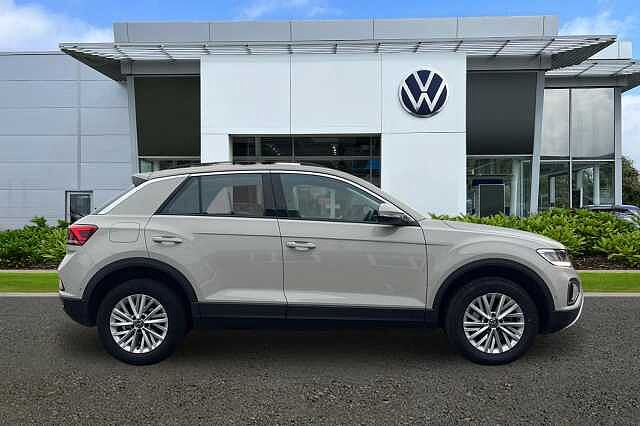 Used Volkswagen T-Roc 2022 for sale - 77409299: Photo 4