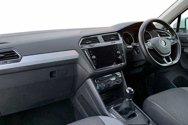 Used Volkswagen Tiguan 2020 for sale - 76643172: Photo 2