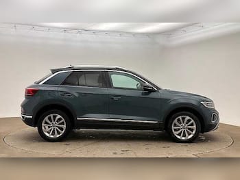 Used Volkswagen T-Roc 2023 for sale - 79518955: Photo