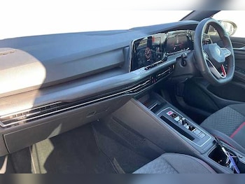 Used Volkswagen Golf 2021 for sale - 77730107: Photo