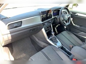 Used Volkswagen T-Roc 2022 for sale - 75168436: Photo