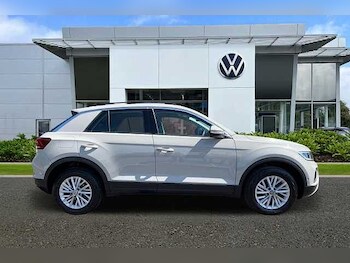 Used Volkswagen T-Roc 2022 for sale - 75168436: Photo