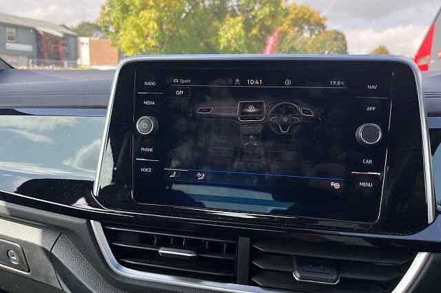 Used Volkswagen T-Roc 2023 for sale - 76157396: Photo 30