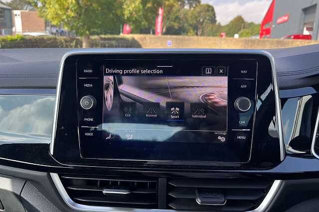 Used Volkswagen T-Roc 2023 for sale - 76157396: Photo 31