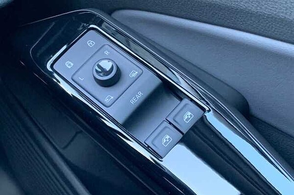 Used Volkswagen ID.5 2023 for sale - 74779817: Photo 31