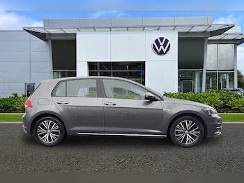 Used Volkswagen Golf 2018 for sale - 78726708: Photo