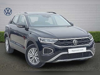 Used Volkswagen T-Roc 2023 for sale - 78045365: Photo