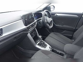 Used Volkswagen T-Roc 2023 for sale - 78045365: Photo