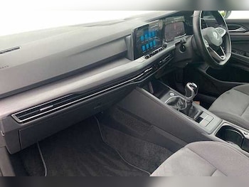 Used Volkswagen Golf 2021 for sale - 76030125: Photo