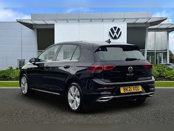 Used Volkswagen Golf 2021 for sale - 76030125: Photo