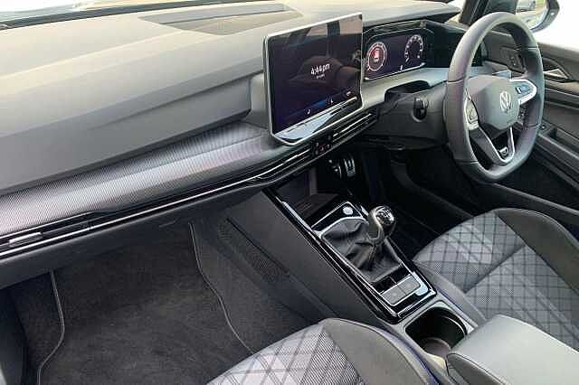 Used Volkswagen Golf 2025 for sale - 76422478: Photo 2