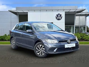 2024 (24) - 1.0 TSI Life 5dr DSG