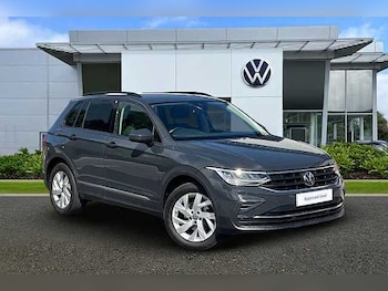2022 (22) - Life TSI 5-Door