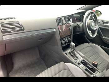 Used Volkswagen Golf 2018 for sale - 75021449: Photo