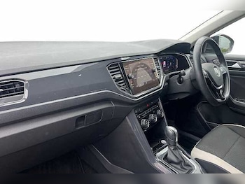 Used Volkswagen T-Roc 2020 for sale - 76133809: Photo 2