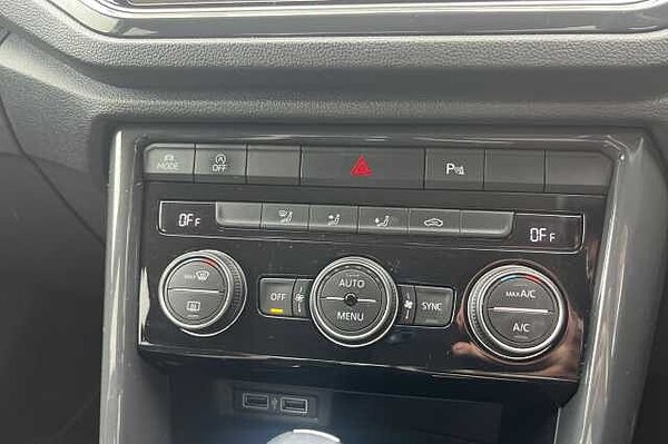 Used Volkswagen T-Roc 2020 for sale - 76133809: Photo 32
