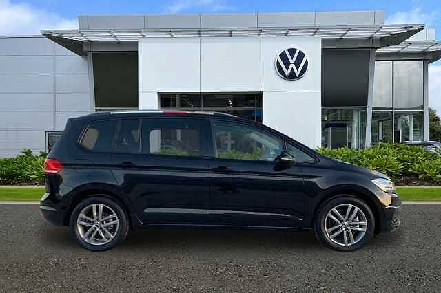 Used Volkswagen Touran 2025 for sale - 77328942: Photo 4