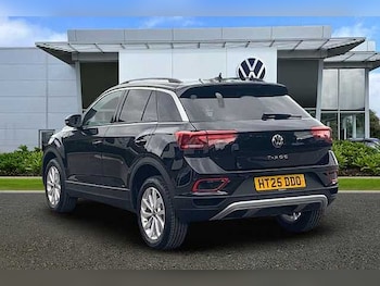 Used Volkswagen T-Roc 2025 for sale - 76436612: Photo