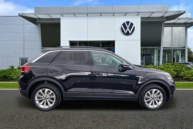 Used Volkswagen T-Roc 2025 for sale - 76436612: Photo 4