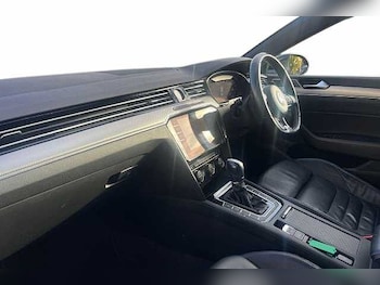 Used Volkswagen Arteon 2018 for sale - 76352587: Photo