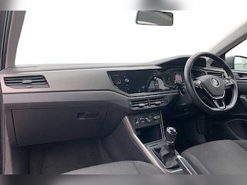 Used Volkswagen Polo 2019 for sale - 76211463: Photo 2