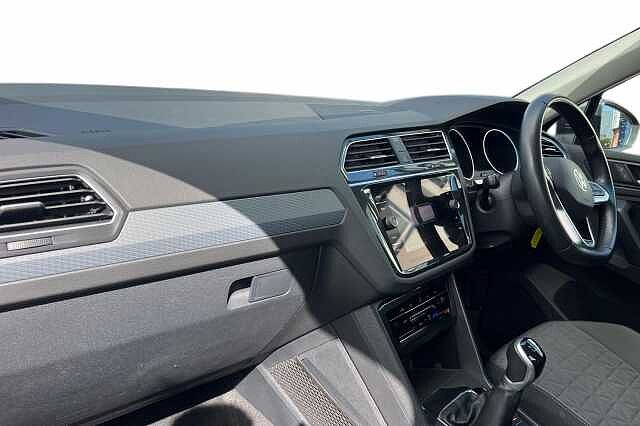 Used Volkswagen Tiguan 2022 for sale - 76157400: Photo 2
