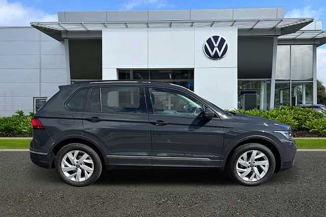 Used Volkswagen Tiguan 2022 for sale - 76157400: Photo 4