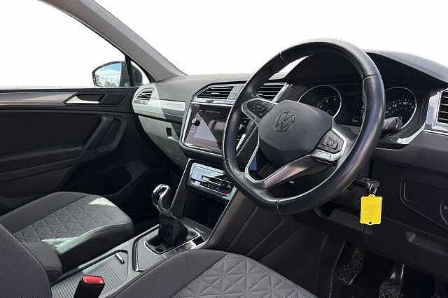 Used Volkswagen Tiguan 2022 for sale - 76157400: Photo 6