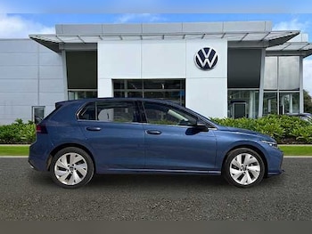 Used Volkswagen Golf 2025 for sale - 77872324: Photo