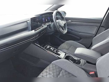 Used Volkswagen Golf 2022 for sale - 77872329: Photo