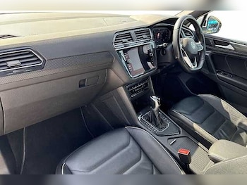 Used Volkswagen Tiguan 2023 for sale - 79121123: Photo
