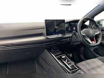 Used Volkswagen Golf 2024 for sale - 76470787: Photo