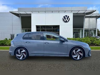 Used Volkswagen Golf 2024 for sale - 76470787: Photo
