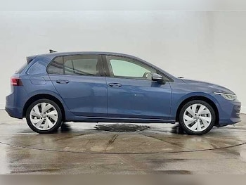 Used Volkswagen Golf 2025 for sale - 77236985: Photo