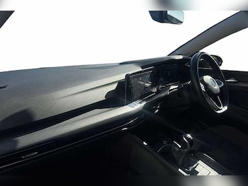Used Volkswagen Golf 2022 for sale - 76057599: Photo 2
