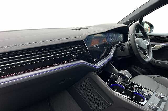 Used Volkswagen Touareg 2025 for sale - 76444524: Photo 2